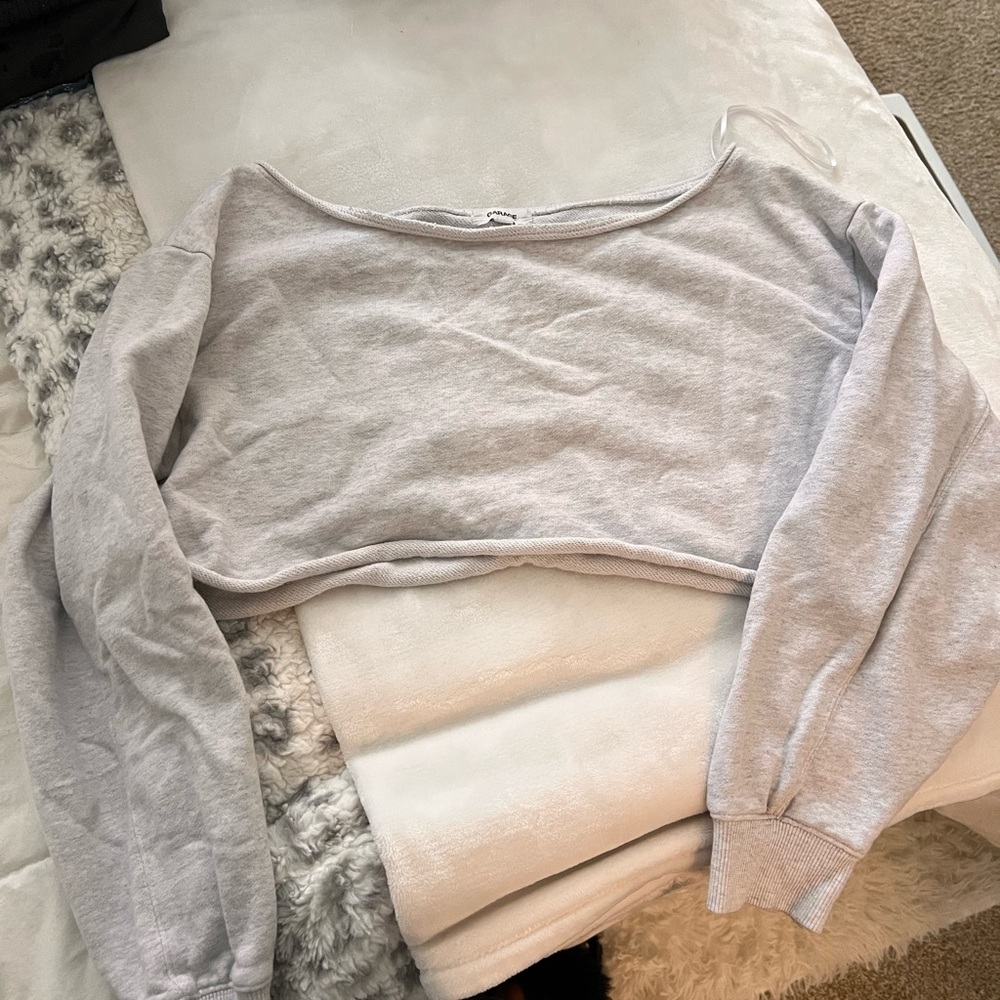 Gray Cropped Sweatshirt